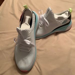 Stretch fit memory foam Sketchers.